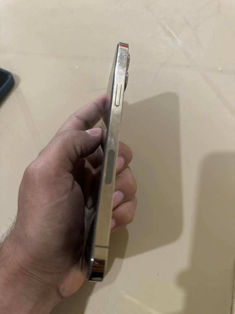 ايفون ١٢ برو ماكس  لون ذهبي ذاكرة ٢٥٦ بطارية ٨٠ بلادي مامرفوع جهاز كله بلادي شركة فقط ظهر مفطور مثل مموضح بصوره مراوس ويا ايفون ١٣ او ١٤ برو ماكس وانطي فرق العنده ينزل


**إذا كنت صاحب هذا الإعلان وتريد حذفه لأي سبب، رجاءا أرسل رسالة إلى الدعم الفني**