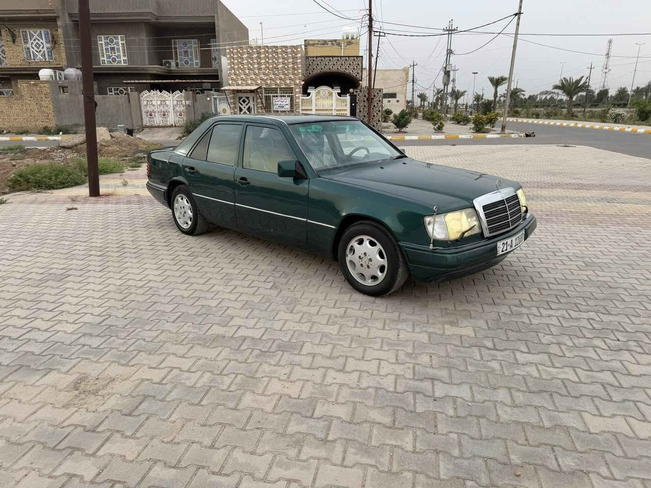 السلام عليكم مالسدس دب موديل 86 رقم سليمانية دولي سنويه 29 بسمي مكينه وكير بطه ثنين ونص السيارة مكفوله كفاله من الضربه السياره جاهزه من تخم تاير حداديه جديده تبريد ثلج جاهزه كل نقص مابيها مال جناي السعر 62وبيها مجال قليل الشراي هاذ رقمي *********** مكان السيآره واسط ما متواجد ع فيس
