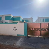 دار مساحة 200م  ايجار   07812144515