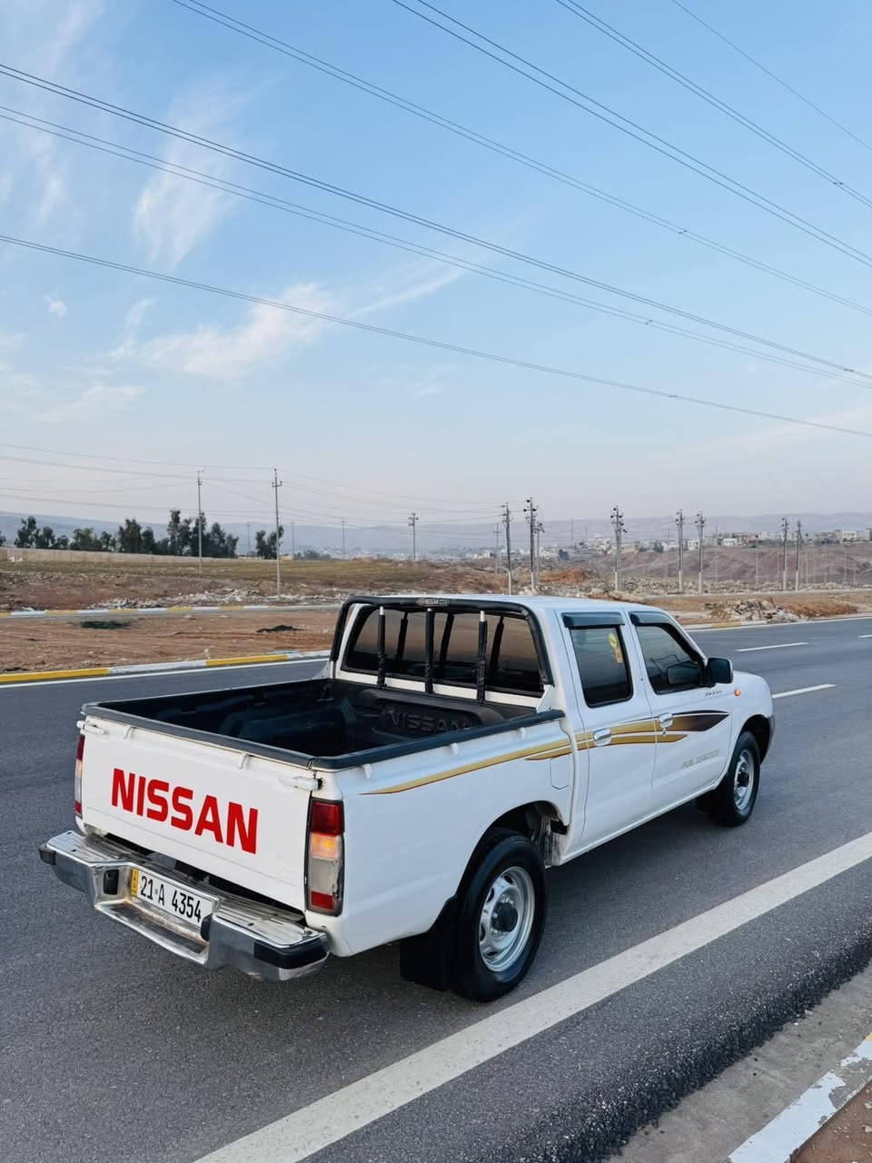 *********** /*********** نيسان ده بل موديل 2009ياباني اسلي  بارجه ره شه له سه ر ساغي بودي بيلاديه ده عم ليدراو ي نيه مه كينه نه كراوه ته وه سه نه وي تا 2027تازه يه هه زه تازه يه مه كينه گيرو ته بريد به شه رته ته حويل و وكاله به شه رت مال دوسته كويسينجاك, أربيل
