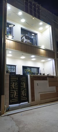 الدار للبيع ٨٠م واجهه٥نزال١٦يحتوي على ٣غرف نوم واستقبال ومطبخ حولي وصح...