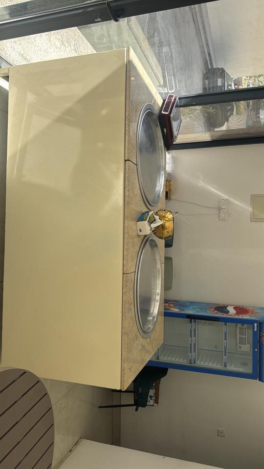 السلام عليكم محل كنافة جاهز أغراض كاملة للبيع  بغداد الدورة ***********
