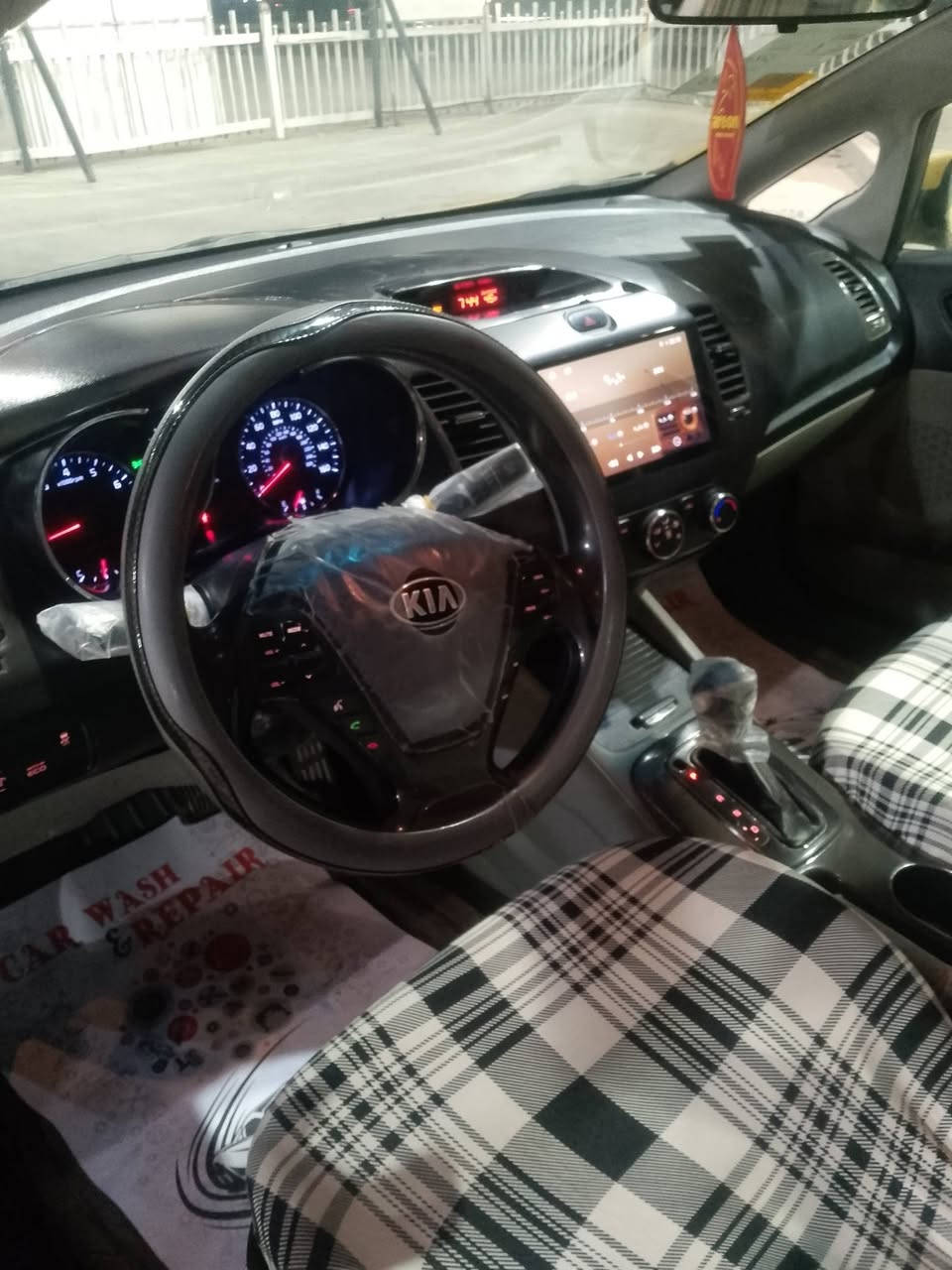 السلام عليكم فورد موديل 2015 حادثها جاملغ الايسر بدون دواخل سياره فول مكان السياره مدينه الصدر استفسار على هذا الرقم ***********
