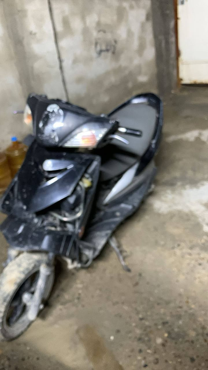 سكنس فحل كوري دراجة بيهة صوت بل مكينة حلوة 

ابيع كوم حديد بس اتكفل سرقة مكاني البلديات شارع عشرين  *********** نقصهة بجم و حاضن طين  السعر 225 وبيهة مجال مال جية
