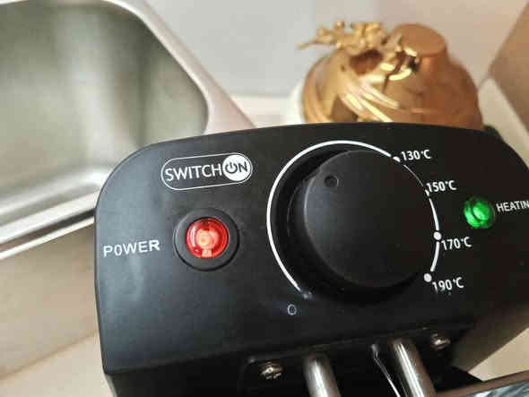 قلايه زيتيه حجم 3 لتر من ماركه عالميه...مال باله .
نظيف جدا بالشرط. وقدره 2200 واط.
***********
