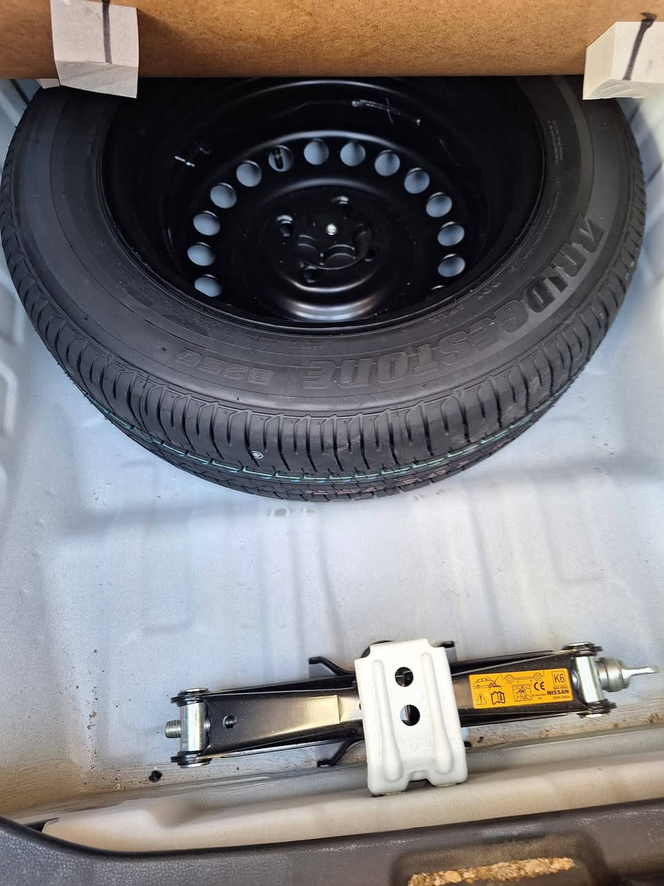 نيسان سني مصري موديل 2025 مكفولة كفالة عامةرقم بغداد الإنكليزي بأسمي.
ماشية ٦ ونص آلاف قابله للزيادة. 
مانع انزلاق. 
حساس خلفي .
كامرة خلفية .
شاشة كار بلي. 
يدات نيكل .
اشاير بالمري . 
٤ جام كهرباء . 
تبريد أمامي خلفي.  
سنويته ل2030. 
بأسمي . 
باقي مواصفاته المعروفة...
ملحقاته كبات وجك وغيره . 
على وضع الشركة . 
مكانه بغداد مدينة الصدر. 

للأستفسار *********** يوجد واتساب . أيضا الخاص متاح.
