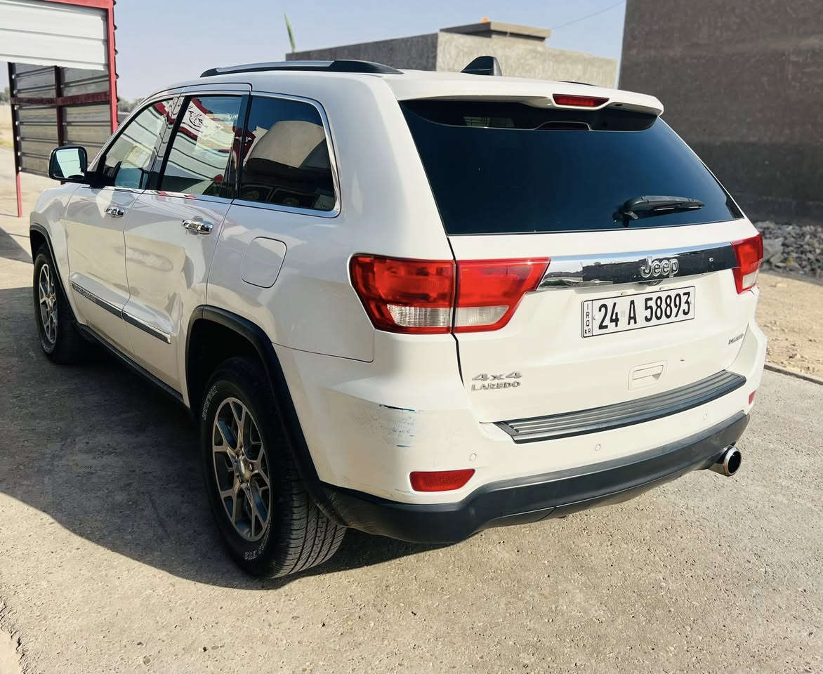 السلام عليكم 
جيب 2011 فور ويل للبيع وارد امريكي 
سنويه ورقم جديد بأسمي تحويل مباشر
فول فول لمتد 
مكينه 6 سلندر 3600 
تشغيل عن بعد+ اشاير بالمري+ سماعه دمام خلفي
بانوراما - ماوس تحكم وضعيات القياده 
كشنات كهرباء خزن ميموري جلد 
تدفئه 
تبريد بيانو 
تخم تاير- باتري - صدر 
كله جديد
حادث خاص 
السعر 160 بيهه مجال بسيط 
مكاني بغداد المعامل ***********
