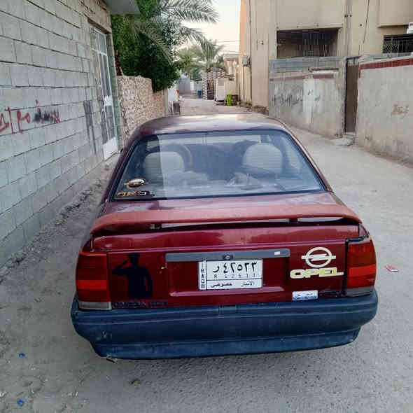 اوبل اوميكا موديل 89 محرك 2000 سنويه جديده ل28 سعر 25 ولاستفسار ***********
مكاني حصيبه الشرقيه
