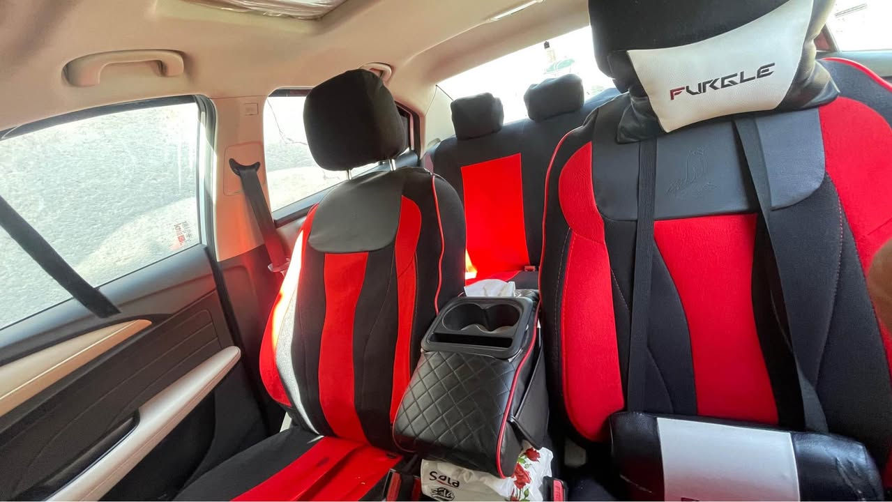 سلام عليكم اقرأ واتصل 

سيارة MG5 فئة LUX اعلى مواصفات نضيفة جداً معتني بيها اكثر من نفسي اخذتها فقط اداوم بيها للجامعه سيارة موديل 2023 فول مواصفات 
بصمتين 
جاهزة مجهزة 
مكانها بصرة 
رقم اربيل 
محرك 1500 4v
كاميرات 360 
حساسات 
شاشة حجم 10 كاربلي 
فتحة تنته 
باقي لمواصفات معروفة 
سيارة ماشية 28k قابل للزيادة 
 سعر 115 $ لا تكسر بسعرها فدوة اروحلك 
ولا تقارنها بل عميه 

لسيارة مكفوله كفالة عامه من كلشي ما عده شبر زغير بدعامية 
للتواصل ***********
ما متواجد بل فيس البصرة, العراق
