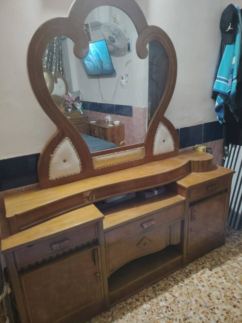 نجاره الخشب مستعمل قليل بس ٥تشر للبيع شراي يجي خاص 
سعر اخو بلاش والله 
نضافه شوفت عيونك مستعمل 
سعر 600بيها مجال


**إذا كنت صاحب هذا الإعلان وتريد حذفه لأي سبب، رجاءا أرسل رسالة إلى الدعم الفني**