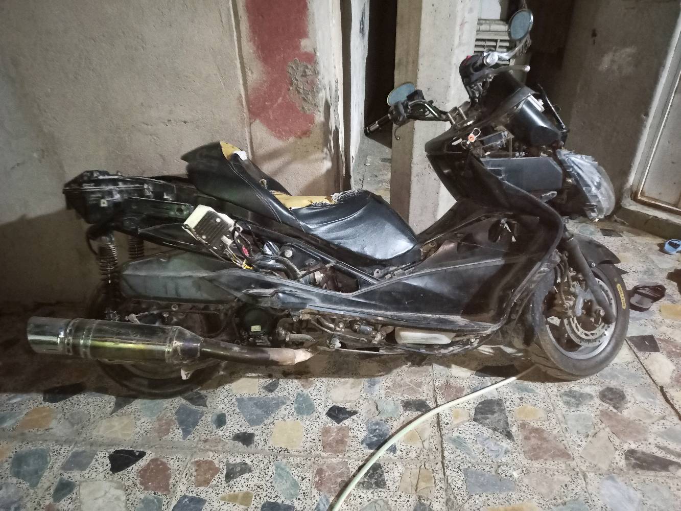 فورزه صفر 10 الدراجه ابيع كوم حديد ادير سلف بس ما تشتغل عطله بل كهربائية ابيعه على هل وضع ب450بيه مجال .الكفرات كله موجوده وأوراق موجوده وذا مراوس بدراجه ايرانيه 5كير نضيفه ميخالف
ادمن وافق
