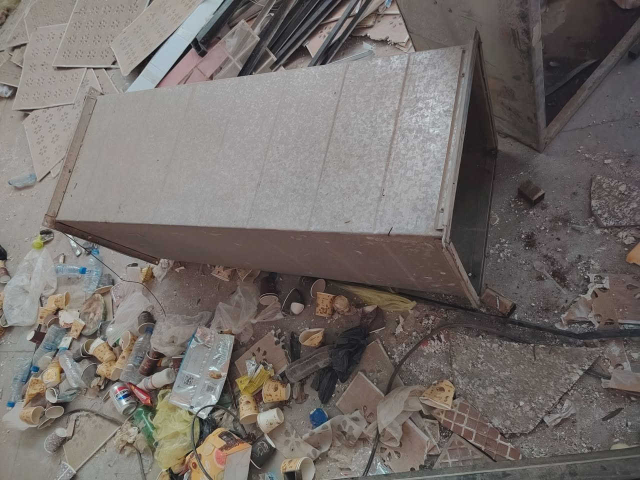 ساحبات  و مفرغات للبيع تستخدم للمطاعم أو للقاعات. 

الاستفسار أكثر الانتصال على الرقم 

***********
