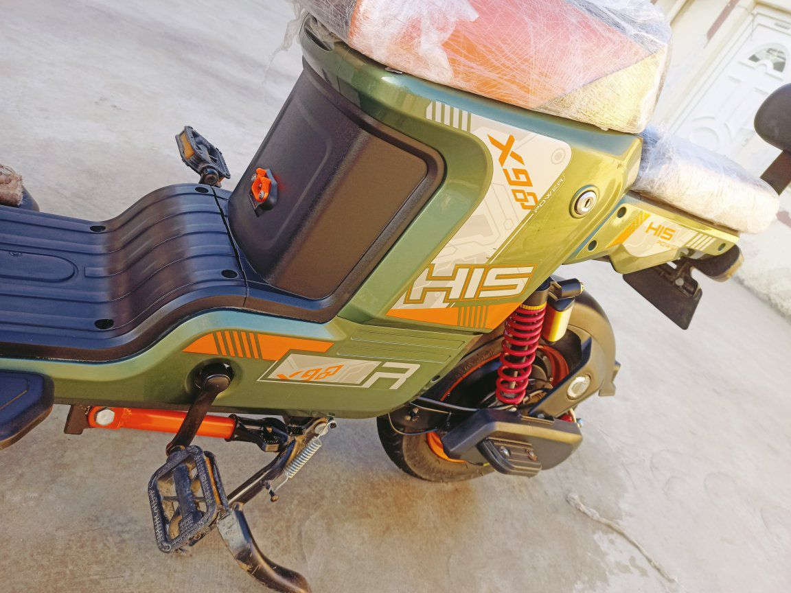 الوحش x900 موديل 2026
مواصفات فول نشرة وأنارة وبلاجكتور
ملف 1500 سرعة 80 حقيقي لون مميز زيتوني
تايرات جدد طك بطاريات 5 /30 انبير شرط جدد طك نظام بك P بريكات هودرليك نظافة 100 مستعمل شهر سعرة بالشركة 650 سعرة الحالي 450
او مراوس حسب القناعة


**إذا كنت صاحب هذا الإعلان وتريد حذفه لأي سبب، رجاءا أرسل رسالة إلى الدعم الفني**