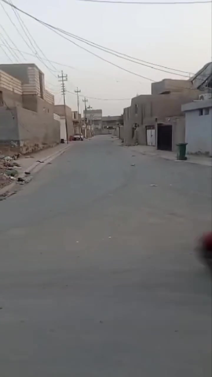 السلام عليكم عندي بيت البيع بناء جديد قريب على ربع شوارع منهن الشارع العام البيت جديد كافة الخدمات ١١٠متر ركن المدرسة مباشر كربلاء طوريج  بين طرق الحله واكربلاء الاستفسار تصل على الرقم  ***********

