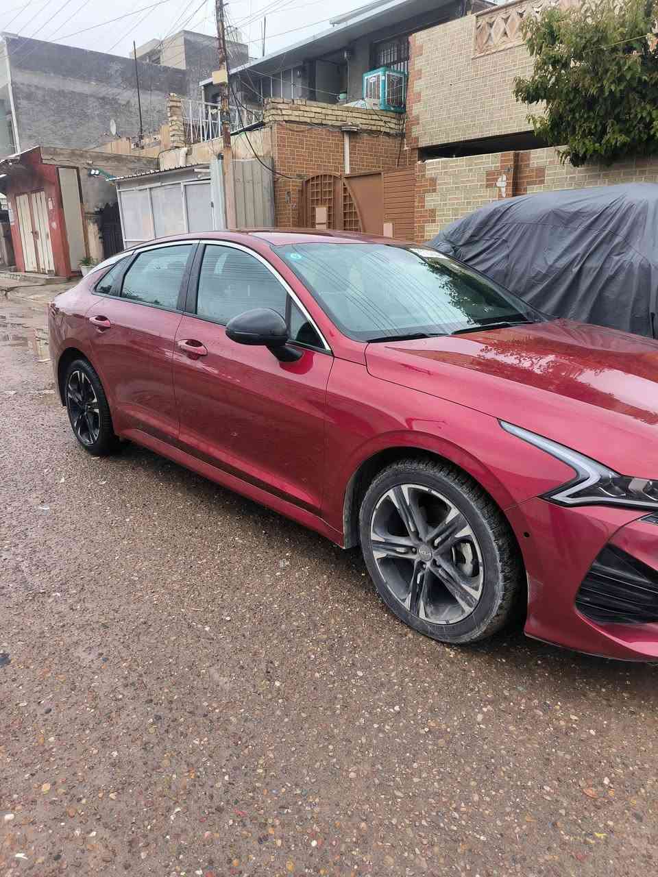 سلام عليكم
للبيع كيا K5 موديل 24 
ماشية 12 الف ميل 
مواصفات جيتي لاين المعروفة بدون الفتحة 
ضرر السيارة من امريكا حافة البنيد و نص الجامغ صور الحادث بالمنشور 
و صار بيها بالعراق جاملغ خلفي جهة السايق بارد و البيبان على كد شخط راجع بي دي ار 

السيارة مكفولة لغد شواصي راديتر شركة 
سعر السيارة 200 و بيها مجال 
مكان السيارة بغداد
الاتصال ***********
