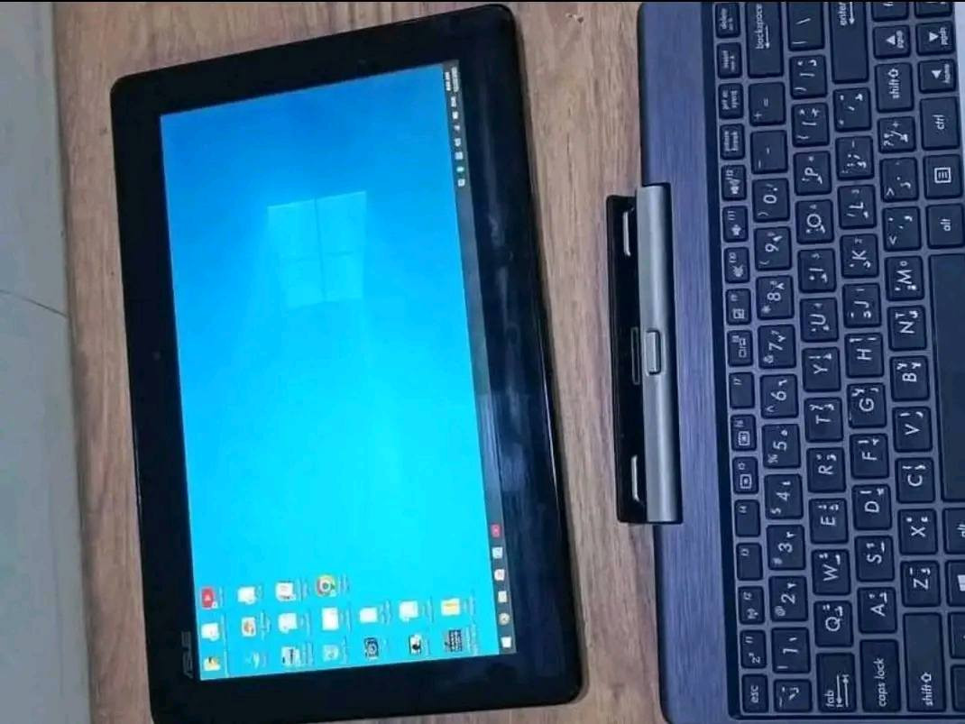 السلام عليكم لابتوب تفيد جماعه الدراسه والطباعه نوعها اسوز لمس+ منفصل يعني تتحول ايباد فول نضافه سريعه وحلوه ب الاستخدام تجي ذاكرتها64ssd يعني طلقه شرط النضافه تجي منصب بيها الورود والاكسل سعرها75الفف


**إذا كنت صاحب هذا الإعلان وتريد حذفه لأي سبب، رجاءا أرسل رسالة إلى الدعم الفني**