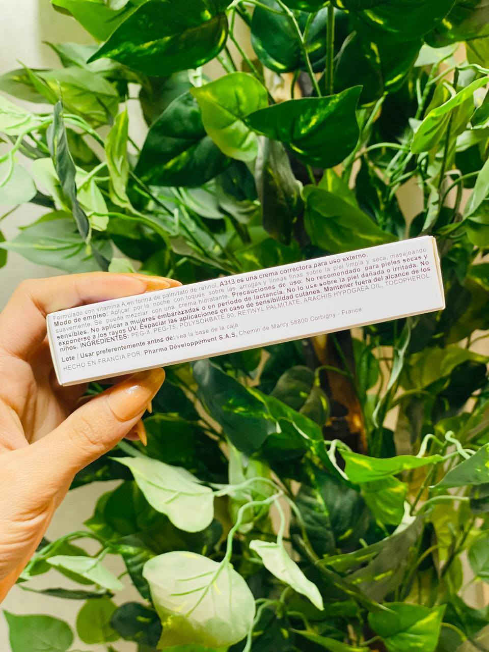 المنتج #الأكثر_طلباً واللي البنات دايماً يدورون عليه!
بديل الحقن للنضارة الفورية 💉✨
يعالج التصبغات، التجاعيد، وآثار التعب عالوجه!

🌟 عصارة A313 ريتينول الفرنسية 🇫🇷 – أقوى علاج لتجديد خلايا البشرة

كريم فيتامين A 💊
الأطباء يوصون بيه لعلاج:
✅ تهيّج الجلد
✅ التجاعيد
✅ آثار الشمس
✅ حب الشباب
✅ التصبغات

شنو يسوي؟
🔹 يحفّز البشرة تنتج كولاجين
🔹 يسرّع تجديد خلايا الجلد
🔹 ينظّف المسامات ويقلل حجمها
🔹 يخلي بشرتج صافية، مشدودة، وبيها لمعة صحية ✨

💥 يعني بكل اختصار:
وجهج يرجع يلمع مثل المراية وبدون حقن أو فلتر! 😍

📍 ملاحظة مهمة:
ممنوع استخدامه للحامل أو المرضع ❌


**إذا كنت صاحب هذا الإعلان وتريد حذفه لأي سبب، رجاءا أرسل رسالة إلى الدعم الفني**