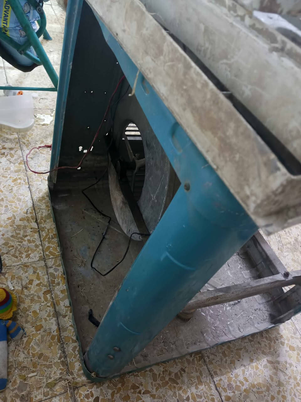 مبردة برفاب حجم اثنين ونص للبيع ماطور سرعتين نظيفة مكاني حسينية الراشدية 
*********** بغداد, العراق
