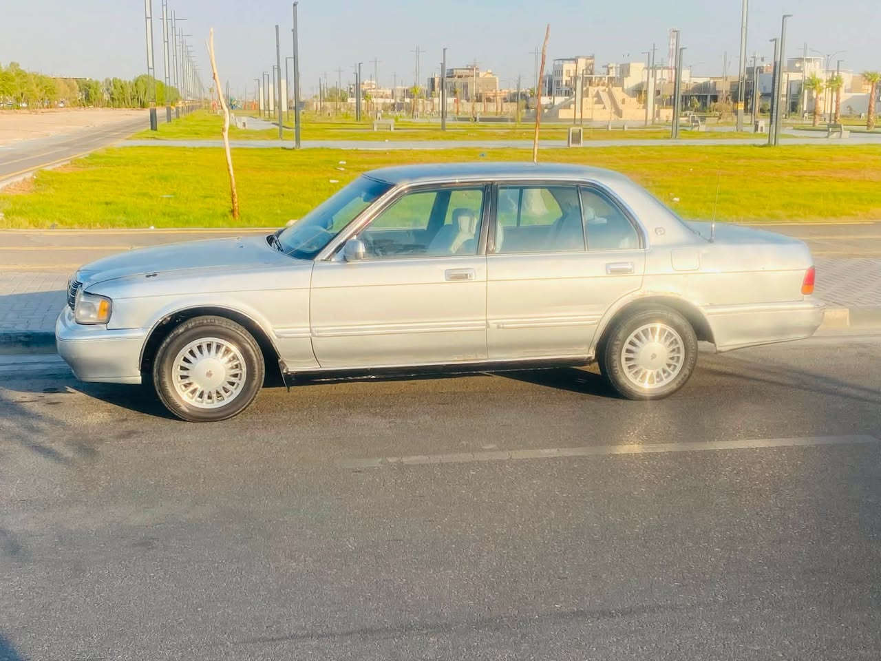 السلام عليكم أرنب كراون يسره بلاد محرك 2500 سياره نظيفه بشكل مصبوغه جماليه سياره مابيه نقص شي كيره بي ضعف سعرها 53 وبي مجال بسيط عنوانه البصره معقل  رقم صاحب سياره ***********
