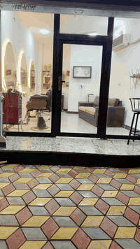 تعزيلة محل حلاقه للبيع ***********
