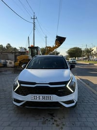 كيا سبورتج 2023 جي تي لايت للبيع سعرها 210$ السياره بيها رواجز و سويته...