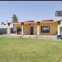 لبيع ارض+ دار مساحه الارض 1800 متر  مساحه البيت 250 متر  كافه الخدمات ...