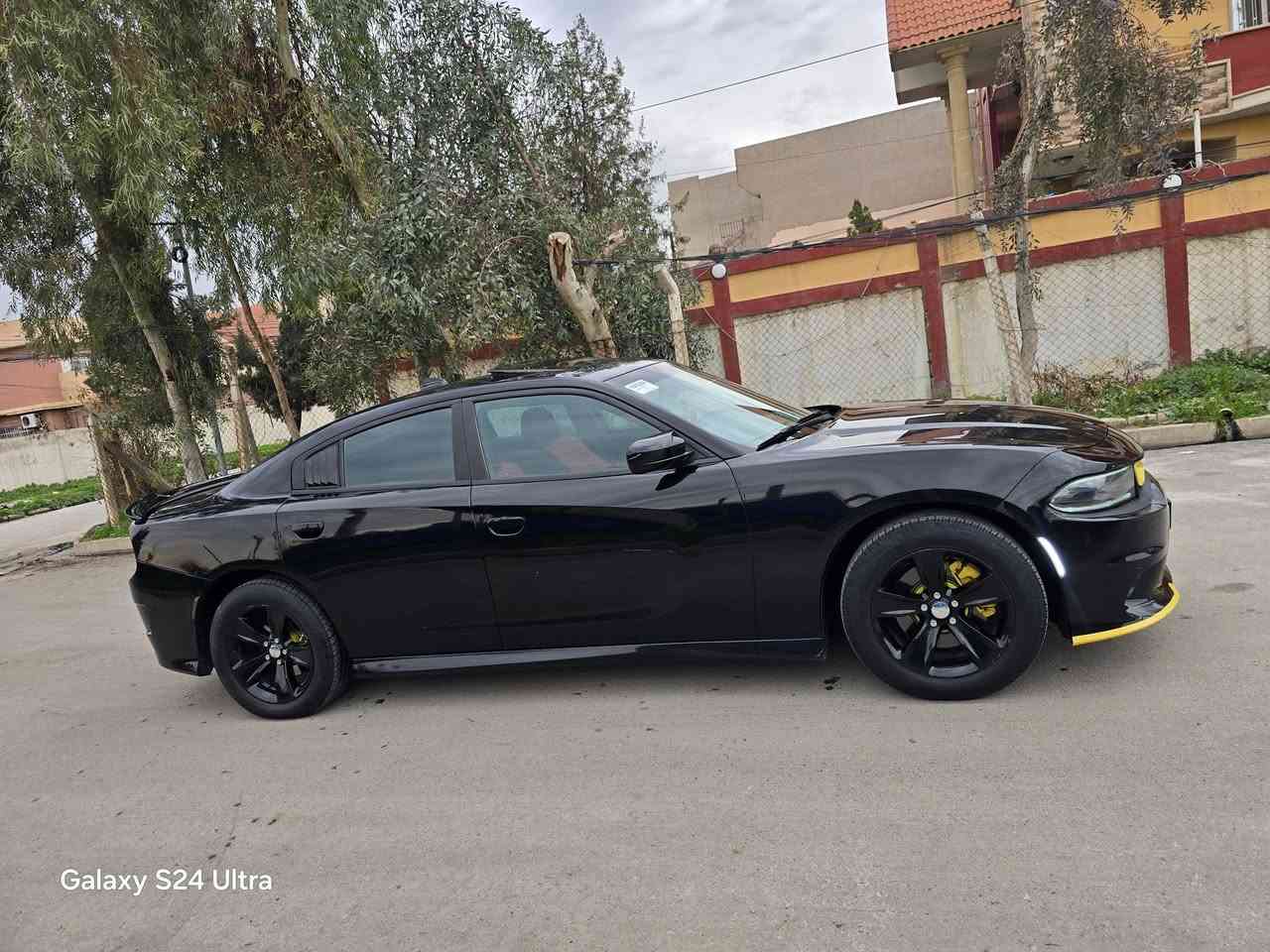 للبيع
سعر بلاش 159$
جارجر Gt بلس موديل 2018
محرك 6 سلندر حجم 3600 كير اوتوماتيك 8 نمر 
فور ويل شرط المحرك والكير والاكسل 
رقم دهوك دولي رقم وهزة وسنويه جديد 
 فول مواصفات 1/1 
🚫 ضرر بوند وجاملغ امامي يسار ومصبوغة حزام 
مرفوق صورها بأمريكا مع الصور 
فول مواصفات
بصمة تشغيل بصمة ابواب تشغيل عن بعد 
رادار امامي رادار حانبي
كشنات امامي كهرب و تبريد❄️ تدفئة🔥 كشن خزن 
كشنات خلفي تدفئة تبريد قطعتين ثللللج ❄️
فتحة سلايت 
لايت ليد وزينون 
نظام سبورت شفتات ستيرن 
نظام سوبر تراك باك 
شاشة كبيرة كامرة دوارة حساسات خلفي 
مظخم صوت سماعات 🔊 Alpne 
السياره بيها بعد مواصفات معروفة 
موصل الايسر 
***********
***********
