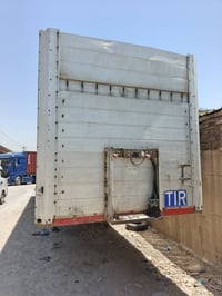 عربانة اوربية البيع  دنكير مارسيدس طول ١٣/٦٠ الرقم السعر ٣٥ 0770281799...