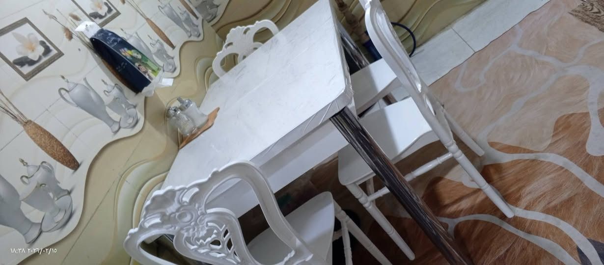 للبيع غرفه عراقيه تسكام صاج وجه وضهر نضافه75 ب100 غرفه كامله ميز مرايه زاويه كومديات  
ميز طعام نضيف 
جرابي ام النفر عدد 2 
فراش سفنج ضغط عالي عدد 2
مبرده عاديه 
مبرده كنفيره
مغسله فقط الحوض 
كاونتر 3 أمتار


**إذا كنت صاحب هذا الإعلان وتريد حذفه لأي سبب، رجاءا أرسل رسالة إلى الدعم الفني**