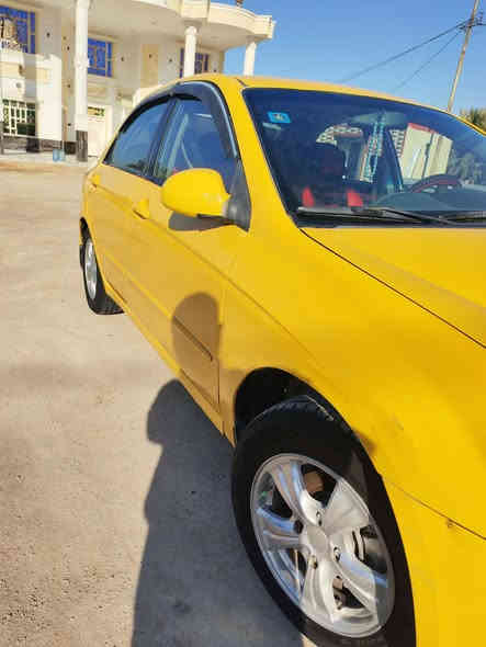 السلام عليكم ورحمه الله وبركاته للبيع كيا سبكترا موديل 2009 وارد امريكي ضربته بل جنطه باسمي مشروع وطني رقمه ذي قار كير اوتوماتيك كهربائي شغاله حدادي تبريد السعر 65 رقم الهاتف ***********
