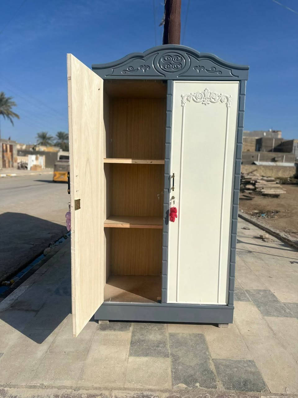 سلام عليكم كناتير بوفيات حسب طلب
نقد واقصاد عنوان رفاعي المعش 
***********
***********
