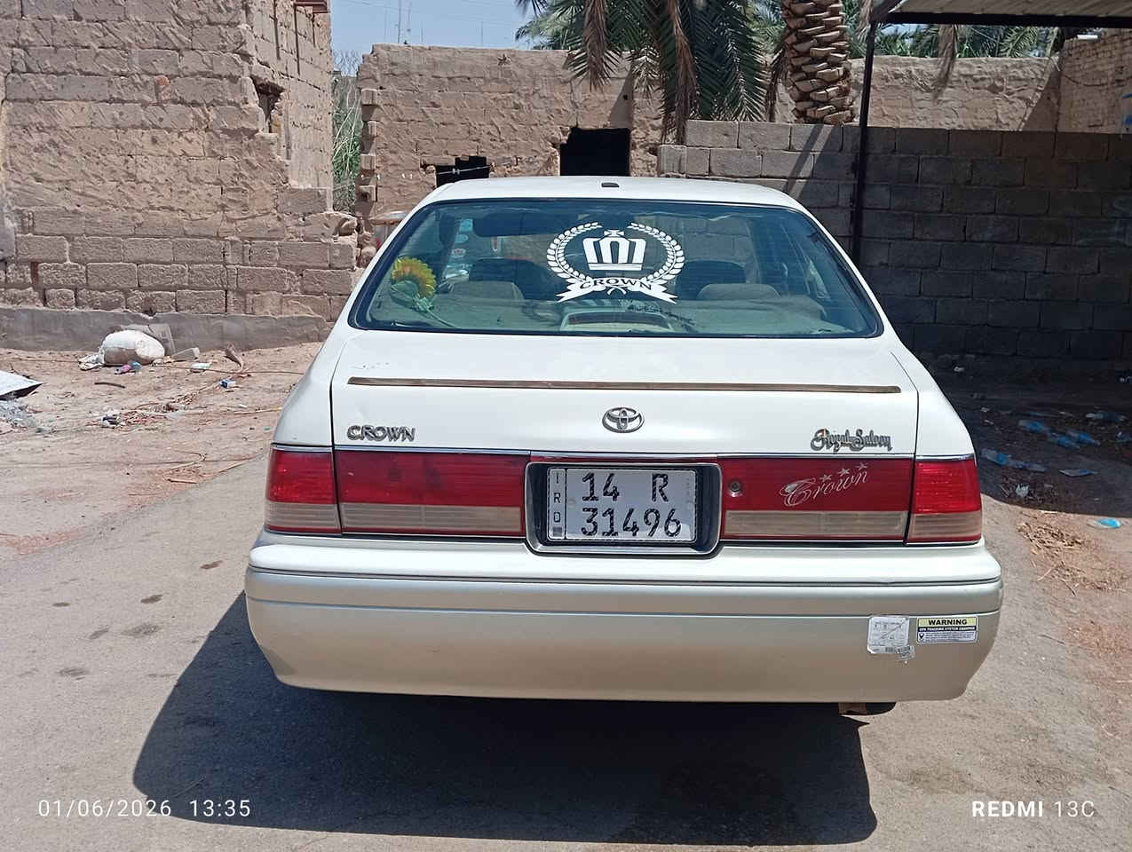 السلام عليكم سياره راس ثور  فلات الون ابيض مكينه وكير فيفيتي جاهزه تبريد مالها ثلج سنويه باسمي مجدده لسنه 2030 السعر 90 وبيها مجال رقم تلفون ***********
