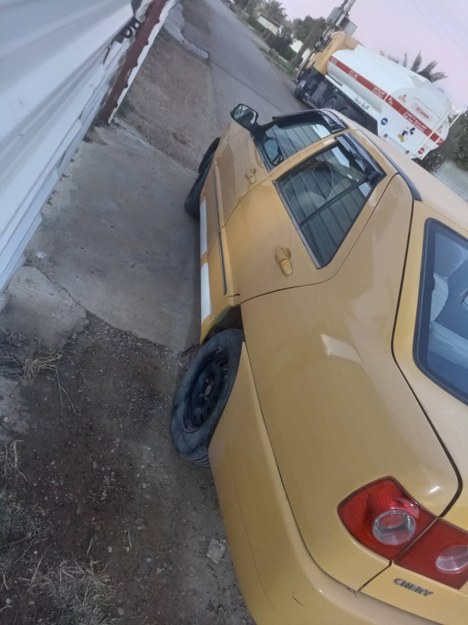 شيري كوين رقم بغداد موديل 2013محرك وكير ابلادي 
سياره صدر خلفي ومامي جديد شاده ومابيه اي نقص مكاني بغداد التاجي قريه عواد السعر 26وبيها مجال بصيط  *********** / ***********
