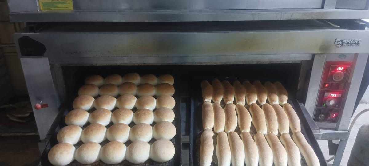 السلام عليكم فرن كهربائي للبيع
بسعر مناسب جداً 
 للاتصال ***********
