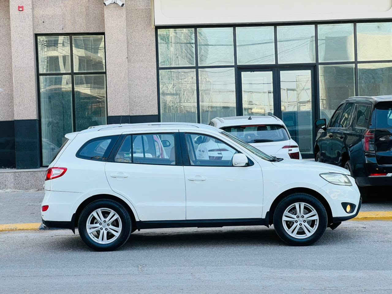 هونداي سنتافي خليجي مديل 2010  سعر 123 وبيه مجال للاستفسار الاتصال ***********  خليجي بيه صبغ جاملغ وبنيد بدون دواخل ولباقي كفاله عامه مواصفات شركه لعامه داخل بيجي سبعه 7راكب ثلث قطع تبريد تحكم ستيرن حساسات خلفيه مري كهربائي شاشه يباد كامره دواره مكينه سته 6سلندر 3300  مكينه وكير مكفولات حداديه جديدهه تخم تاير جديد تبريد شغال ثلج سنويه لل 28مشروع وطني سياره جديده وجاهزه وأي نقص مابيهه مكان سياره كربلاء كربلاء, العراق
