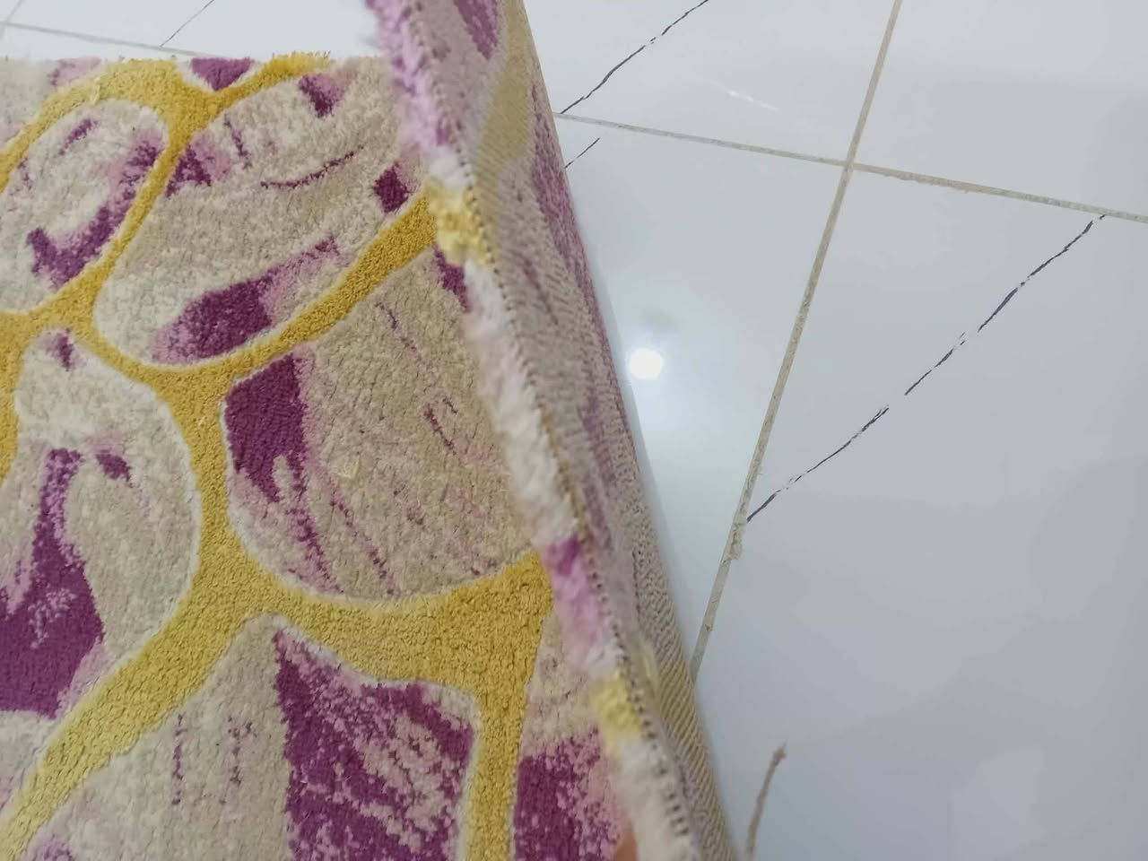 للبيع دوشك قياس طول ٢م وعرض ١.٦٥م وارتفاع ٣٠ السعر ٩٠
كاربد تركي نظيف قياس ٣×٥ السعر ٤٠
