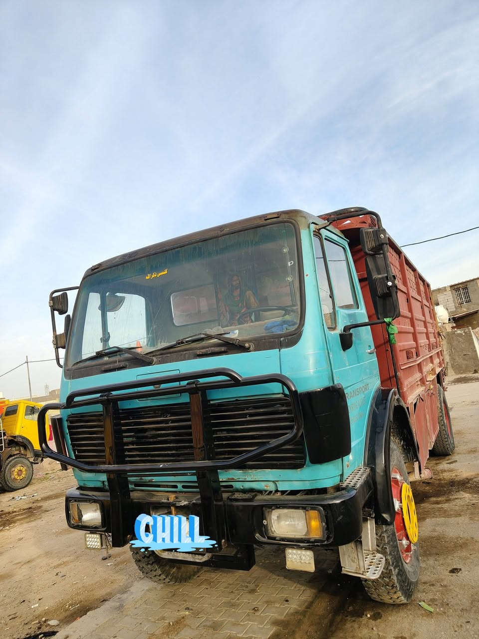 سلام عليكم البي  موديل 79محرك 25 كير 25شاصي مكفول كفاله عامه رقم الماني ل29تخم تاير      ***********
