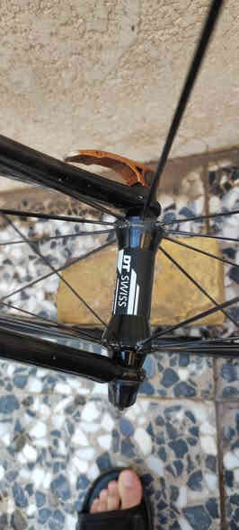 بايسكل سباق ماركه فوكس الماني
سستم تياكرا 9×2 الورا 9 و الكدام 2
وياله بولبرنك الكدام دت سويس صناعه سويسري و الورا مافك روماني و حلوات بالمشي سلسات 
تايراته نضاف
زنجيله جديد اصلي شيمانو و الدشلي الورا جديد مال تفصيخ 
بي مشكله وحده الي هيه يحتاج مجمع للركبه لان الركبه تلعب
بيع لاسباب صحيه رايده ب 400 و بي مجال 
*********** موجود واتساب مكاني بصرة
