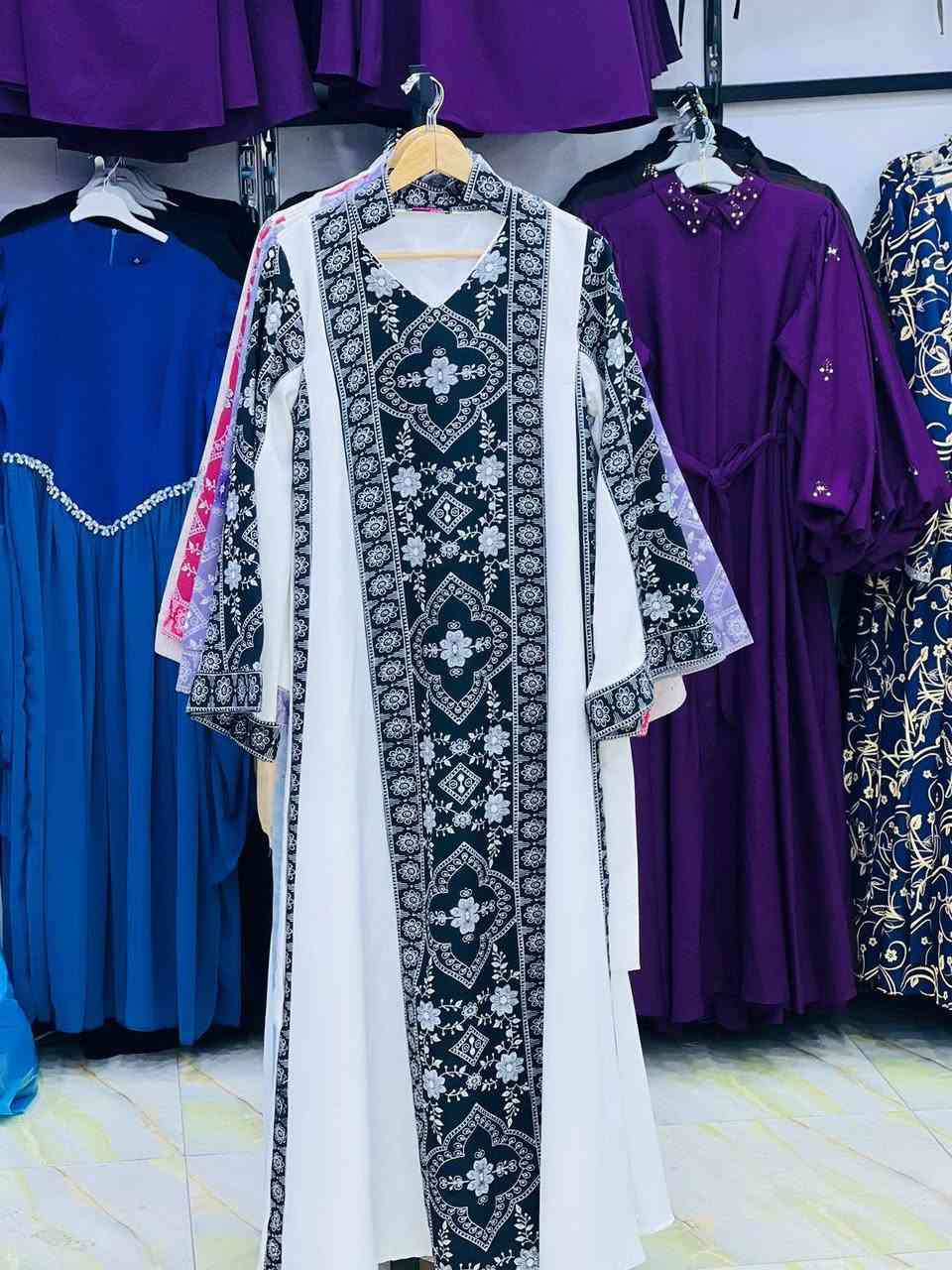 فستان  رمضاني كوالتي عالي
سعر 25 
قياس 48/46/44/42/40/38/
متوفر 
توصيل 7 الف محافظات
توصيل 5 بصره
#العراق


**إذا كنت صاحب هذا الإعلان وتريد حذفه لأي سبب، رجاءا أرسل رسالة إلى الدعم الفني**