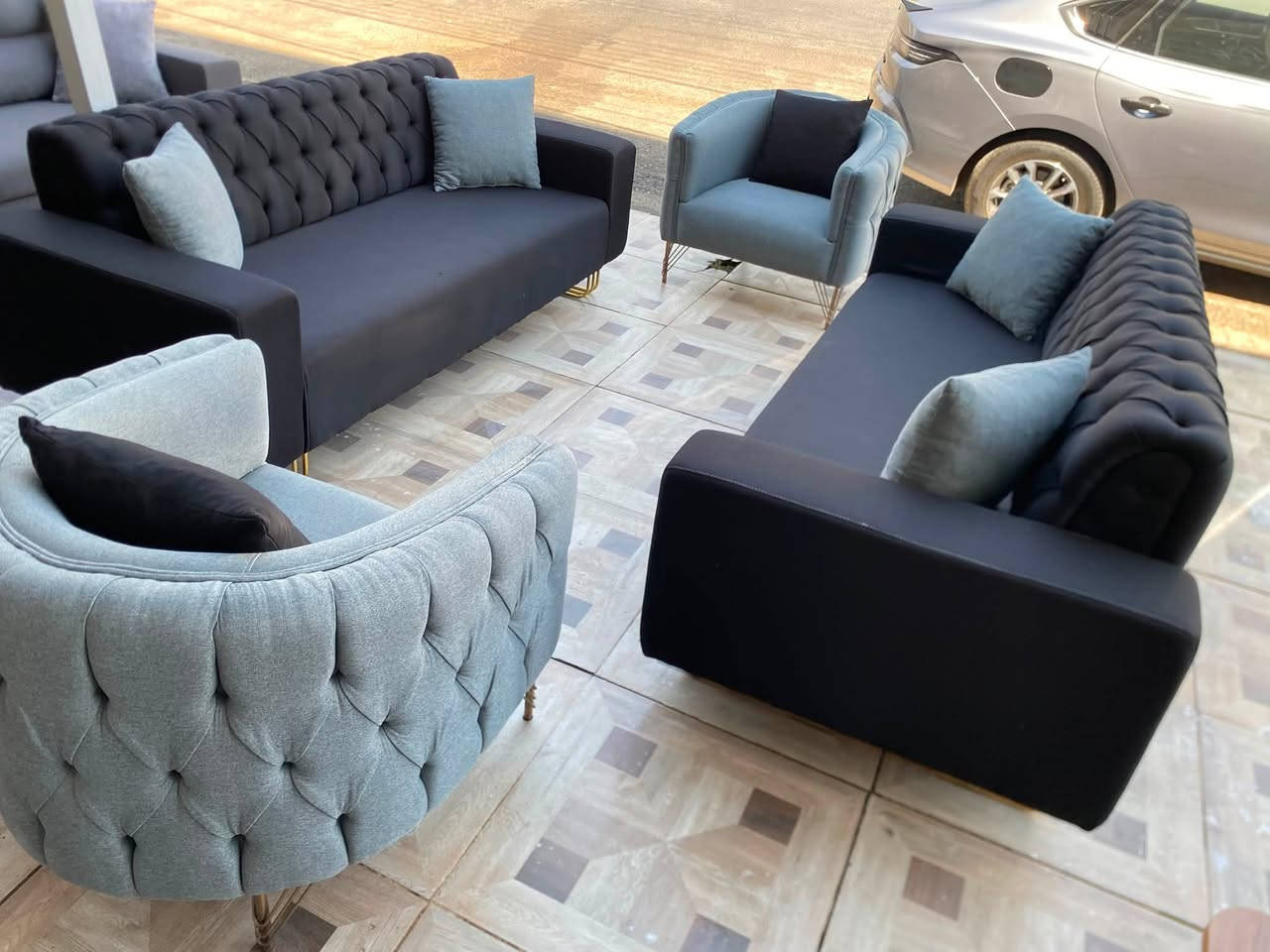 🛋️موبليات لا ماسو 🛋️
عرض خاص سعر :475 الف فقط 
تخم مودرن مستخدم  8 مقاعد - تركي أصلي ظهر سرير 🇹🇷  
✅ خشب زان درجة أولى + قماش كتان   
يتوفر توصيل 🚚 الى جميع محافظات العراق

للحجز الفوري راسلنا واتساب☎️:***********  
📍العنوان اربيل سايدين المنارة مقابل سوق اللنكة الجديد مقابل عمارة F
⏰ يومياً من 10 صباحاً لـ 11 ليلاً
