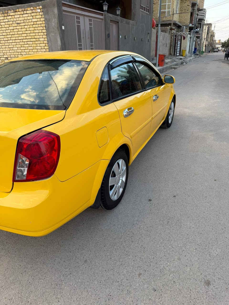 سلام عليكم سياره اوبتره 2011السياره مكفوله اصولايات وضربه قويه صبغ جماليه فقد السياره كير ومحرك جدد حداده جديده تبريد ثلج  كهربايات جديده السعر 63وبيه مجال *********** مكلف بل نشر
