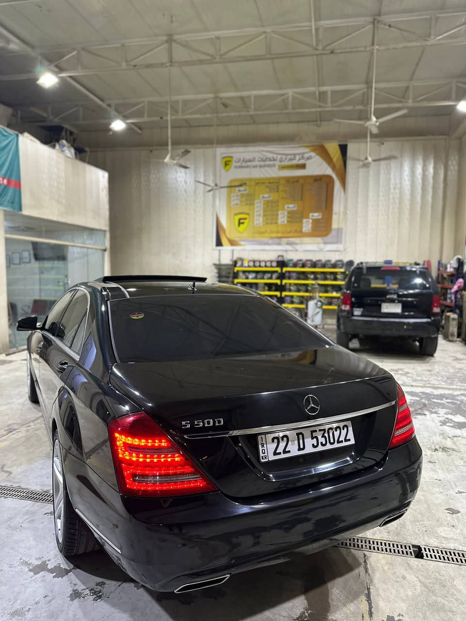 سلام عليكم
S500 2011

للبيع

محرك V8 bi turbo 

باب طويل لارج 

وارد الماني بصمتين 

بيها ٣ قطع صبغ اثر جراد بدون ضرر السيارة

فول مواصفات

٤ كشنات كهرباء

٤ كشنات خزن

٤ كشنات مساج

ناظور ليلي

شاشات خلفية

٥ پردات كهرباء

پانوراما 

صندوق كهرباء 

ويل 20 AMG

مكان السيارة بغداد الكرخ

للاستفسار 

***********
