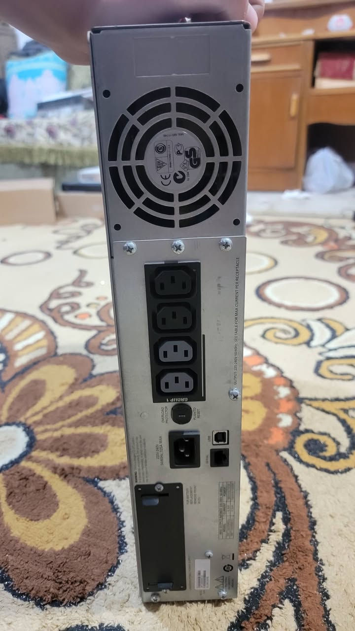 السلام عليكم
للبيع ups شركه APC 
بدون باتريات حجم 1000VA - 700W


**إذا كنت صاحب هذا الإعلان وتريد حذفه لأي سبب، رجاءا أرسل رسالة إلى الدعم الفني**