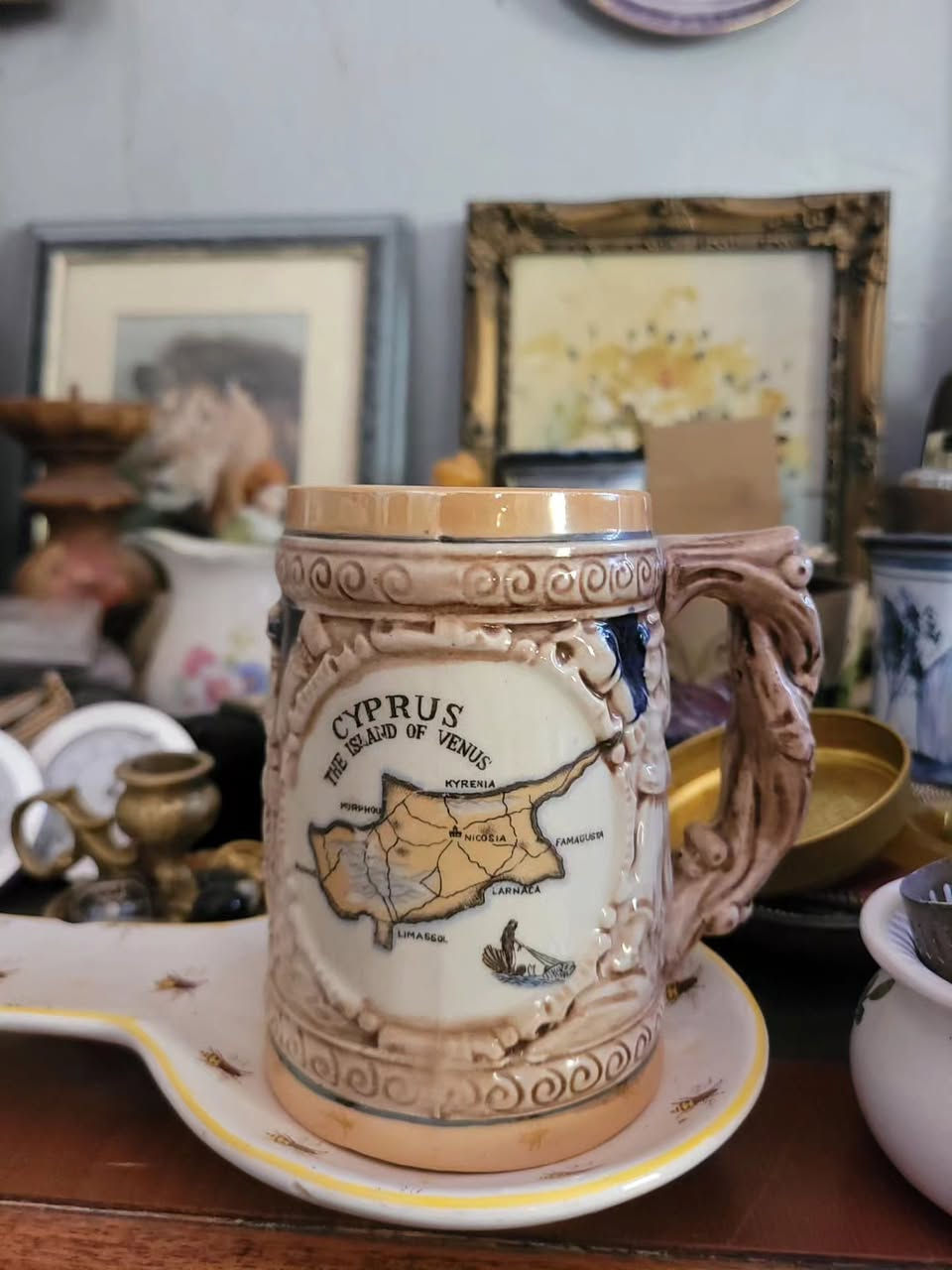 إن الله يعطي القلب وعليك أنت أن تملأه🩵
#nostalgie_antique


**إذا كنت صاحب هذا الإعلان وتريد حذفه لأي سبب، رجاءا أرسل رسالة إلى الدعم الفني**