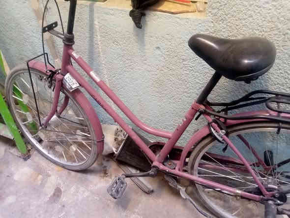 السلام عليكم باسكل للبيع بناتي جديد للبيع السعر 110وبية مجال قليل المكان بغداد  الحسينية أي استفسار الاتصال عا الرقم ***********
