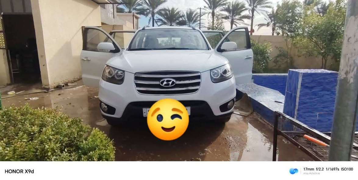 سنتافي البيع
موديل 2012
رقم بغداد 
6سلندر
فول مواصفات
تدفئة +تبريد شغال
السيارة خير من الله 
بيهة طلقة بل بنيد معمرة ودعامية مبدلة 
الباقي كفالة عامة من كير ومكينة وصبغ شرط الفحص
السيارة جاهزة  كلشي شغال بيهة 
السعر 165ورقة وبيهة مجال بصيط الشراي
‏‪***********‬‏
