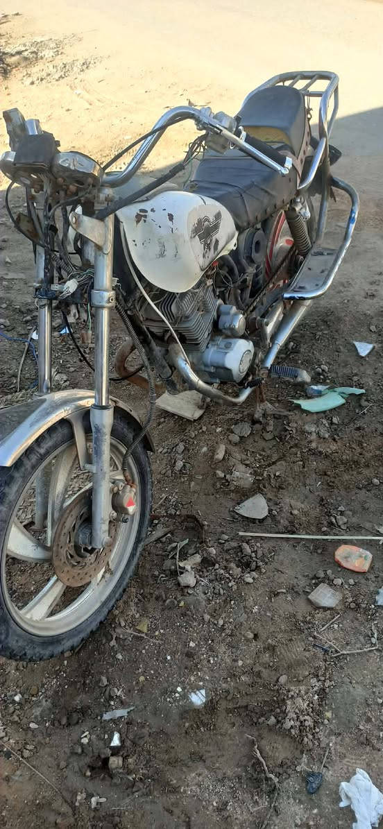 دراجه صقر للبيع 
 نجف ناحية القادسية 
السعر 200 وبيه مجال 
***********
