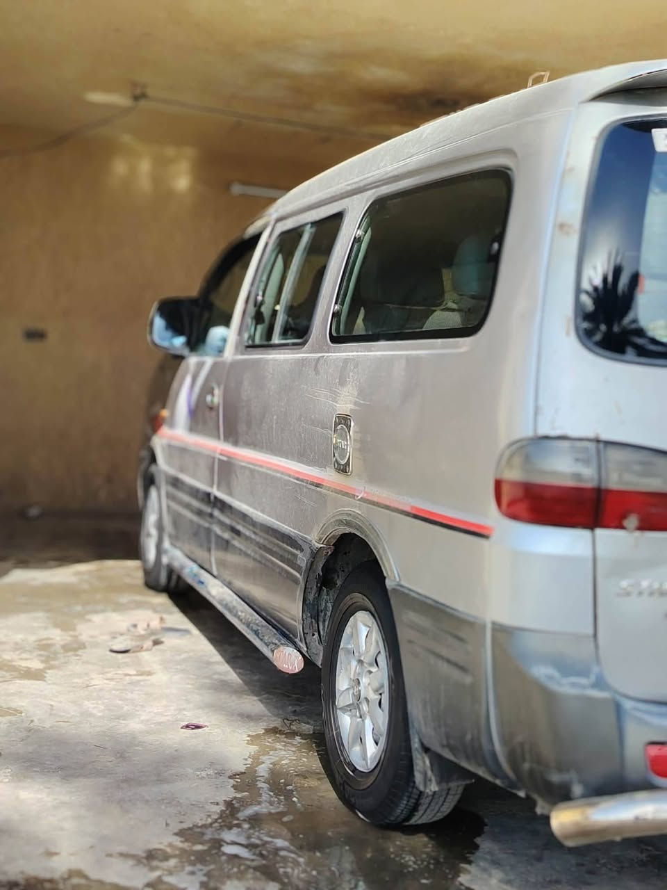 السلام عليكم ستاركس للبيع موديل 2006 السعر 85 مكاني بغداد ابوغريب رقم /***********
