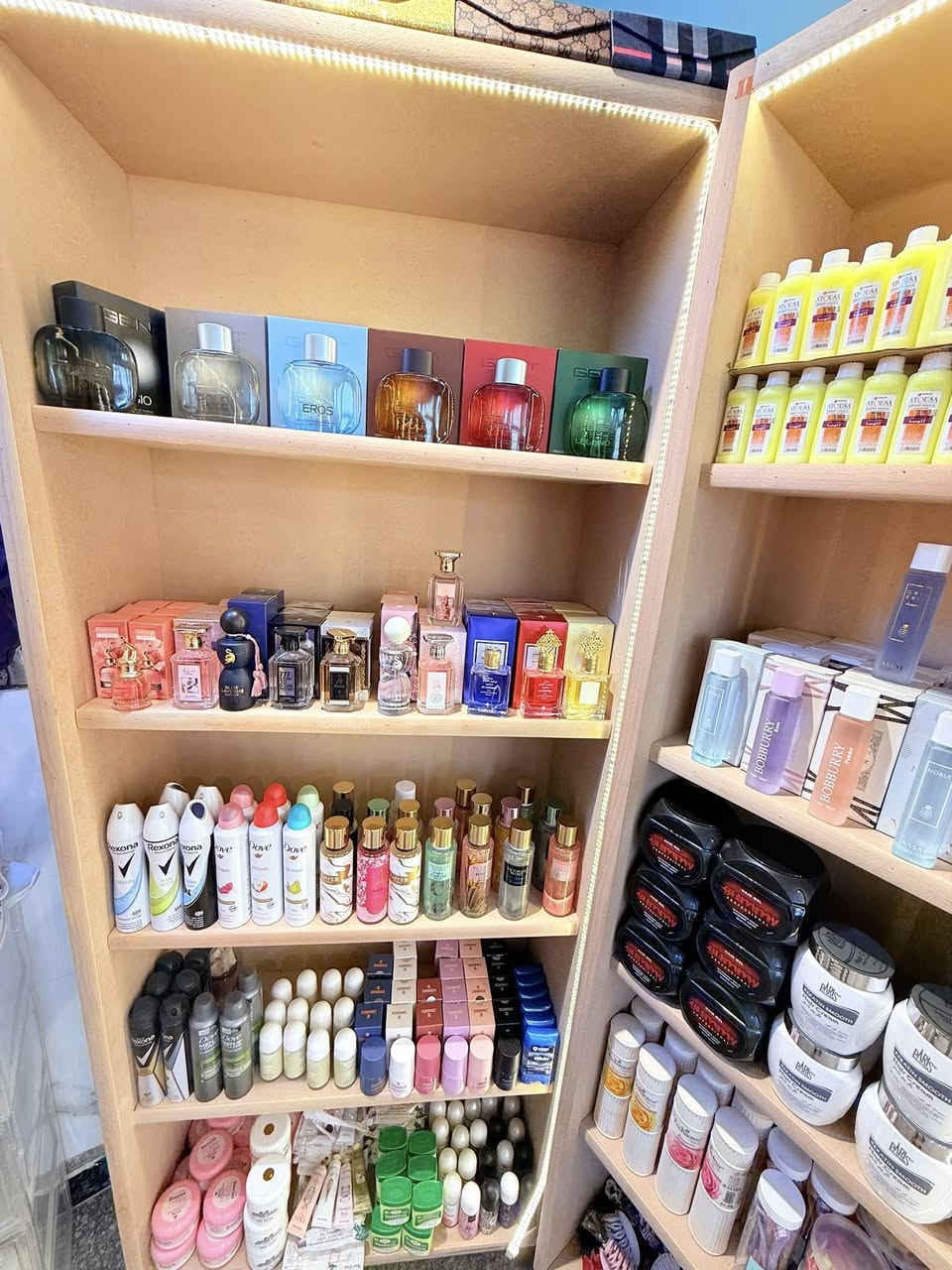 الغراض لبيع شراي يتصل على رقم 0772093143


**إذا كنت صاحب هذا الإعلان وتريد حذفه لأي سبب، رجاءا أرسل رسالة إلى الدعم الفني**