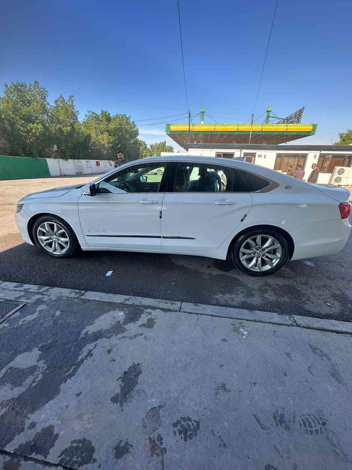 السلام عليكم 
للبيع او المراوس بسيارة عالية حسب القناعة 
شفروليه امبالا  LT
موديل 2016 
مكينة 4V  حجم 2500
لون ابيض 
رقم دولي اربيل 
انتهاء سنوية الى 2028
منضومة زنون 
حساسات 
كاميرا 
تشغيل عن بعد 
اشاير بالمري 
فتحة سقف 
قاصة 
تحكمات استرين فول 
مثبت سرعة 
مانع انزلاق 
اطفاء ذاتي للمحرك اثناء الوقوف نضام اقتصاد
رادار امامي 
تبريد ثلج قطعتين 
باتري جديد شديتة 
تخم تاير نضيف 
كشنات جلد 
كشنات تحكم كهرباء 
كار بلي 
كير مكينة صدر امامي خلفي مكفولات السيارة جاهزة مابيها اي نقص ترايك للبصرة شكد ما اوصفها السيارة نظيفة ماشية 18 الف
وسعرها 127 $ بيها مجال بسيط 
تواصل *********** بغداد
